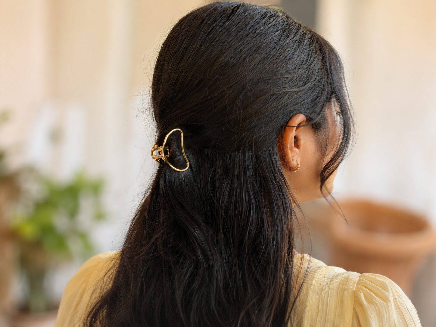 Gold Tone Small Geometric Shape Mini Hair Claw Clip