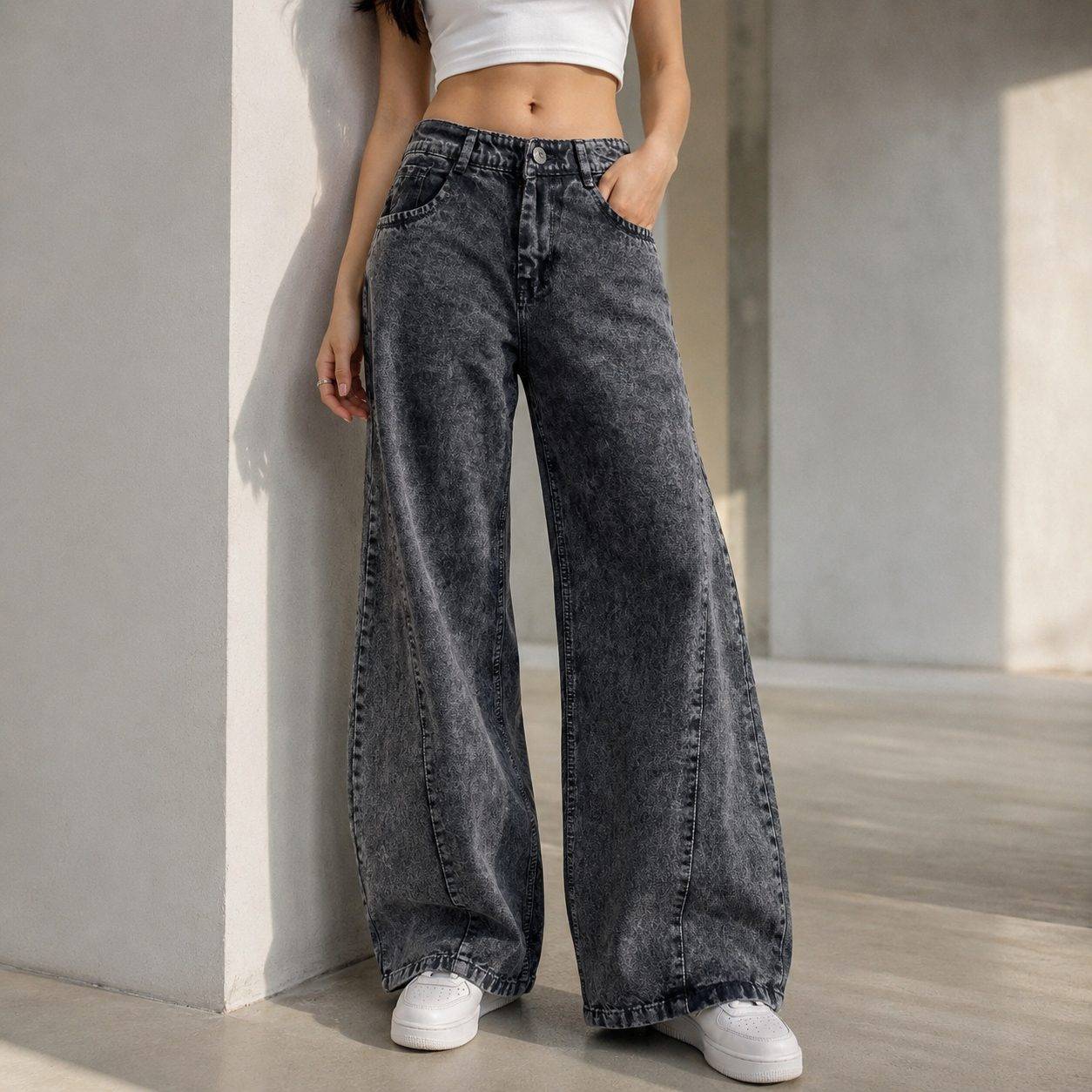 Balloon Fit Jeans